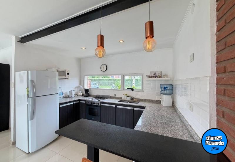 Casas - Rosario -  Alquiler