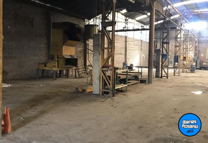 Galpones / Depósitos - Rosario - Venta