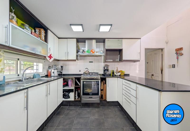 Casas - Funes - Venta
