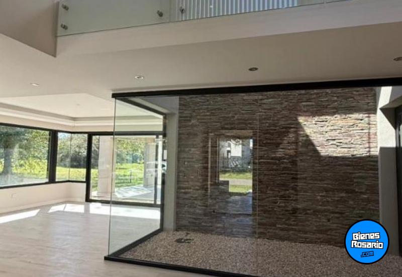 Casas - Funes - Venta