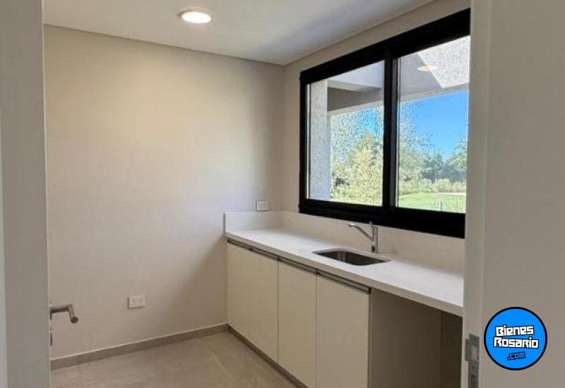 Casas - Funes - Venta
