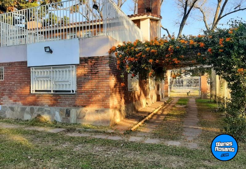 Casas - Funes -  Alquiler