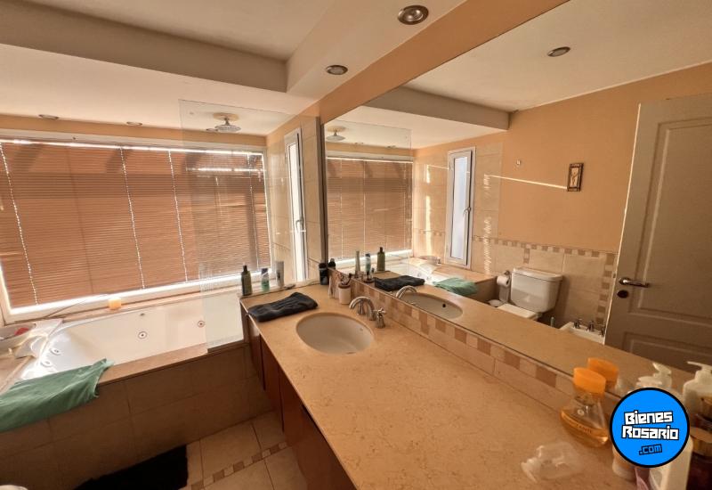 Casas - Funes - Venta