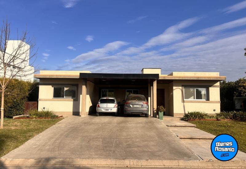 Casas - Funes - Venta