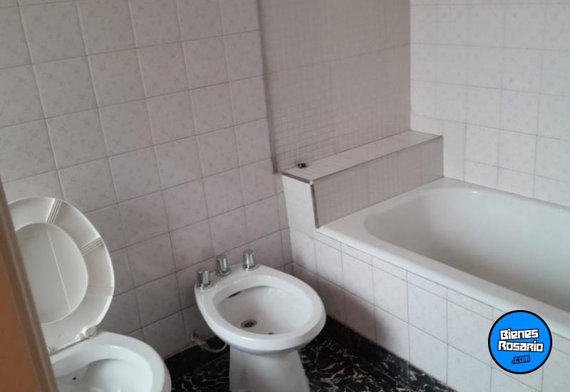 Casas - Rosario -  Alquiler