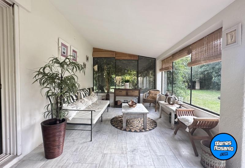 Casas - Funes -  Alquiler