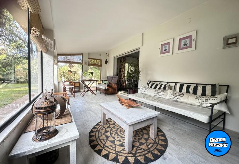 Casas - Funes -  Alquiler