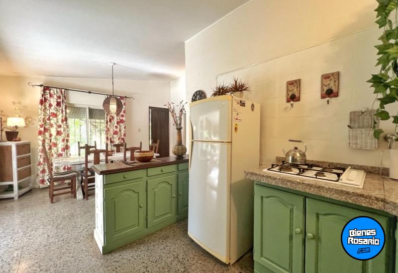 Casas - Funes -  Alquiler
