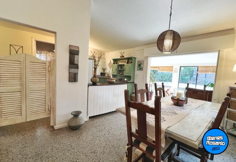Casas - Funes -  Alquiler
