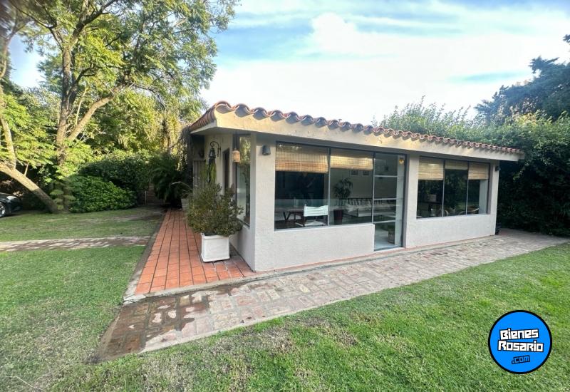 Casas - Funes -  Alquiler