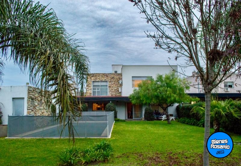 Casas - Funes - Venta