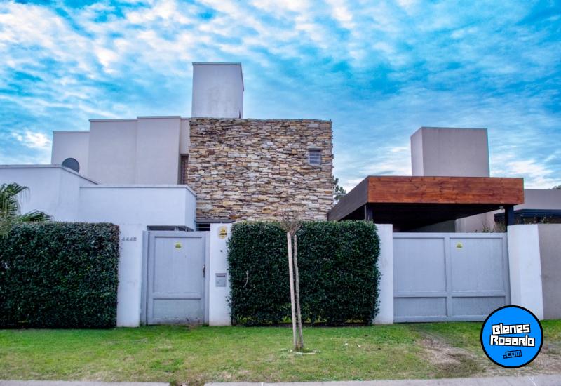 Casas - Funes - Venta