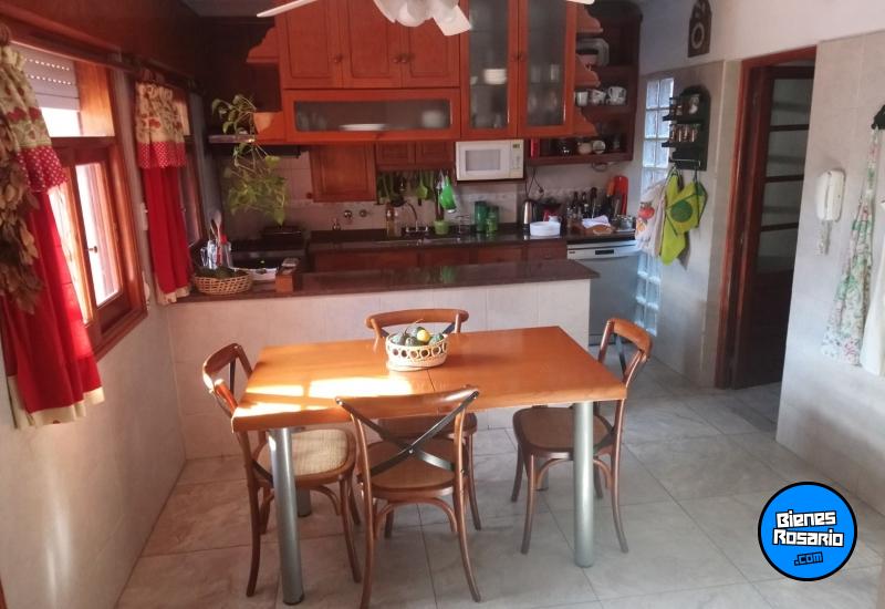 Casas - Rosario -  Alquiler
