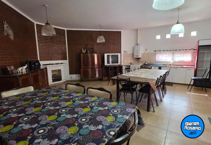 Casas - Funes - Venta