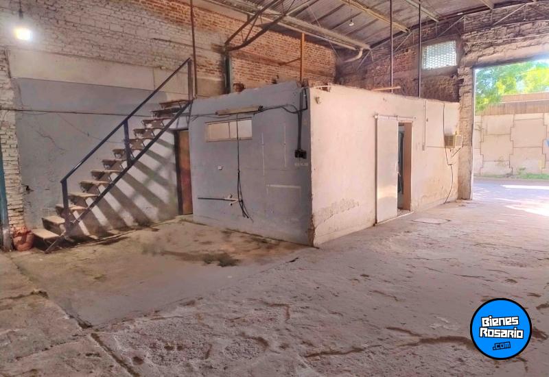 Galpones / Depósitos - Rosario - Venta