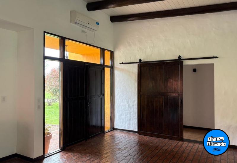 Casas - Pueblo Esther -  Alquiler