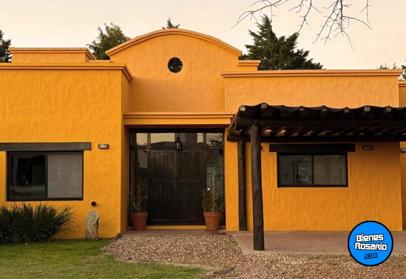 Casas - Pueblo Esther -  Alquiler