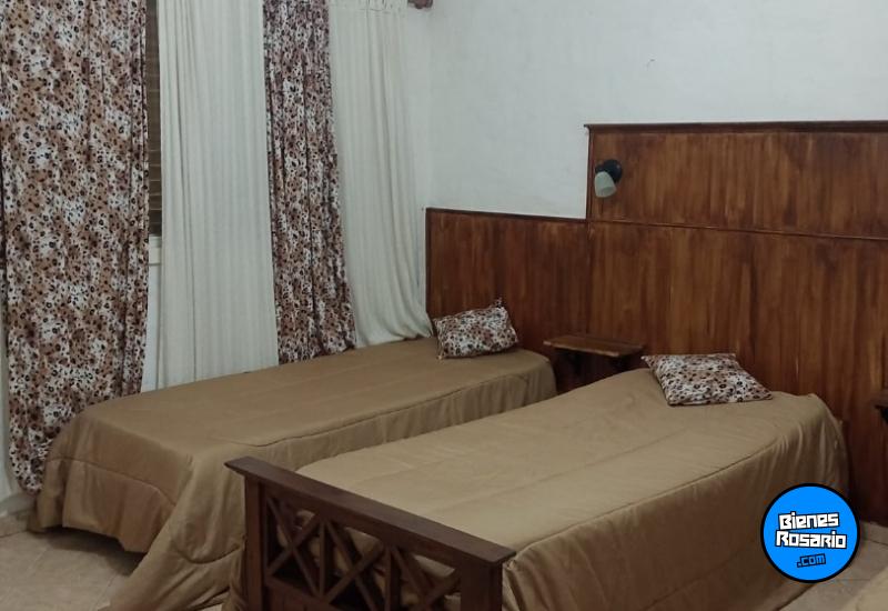 Casas - Rosario -  Alquiler