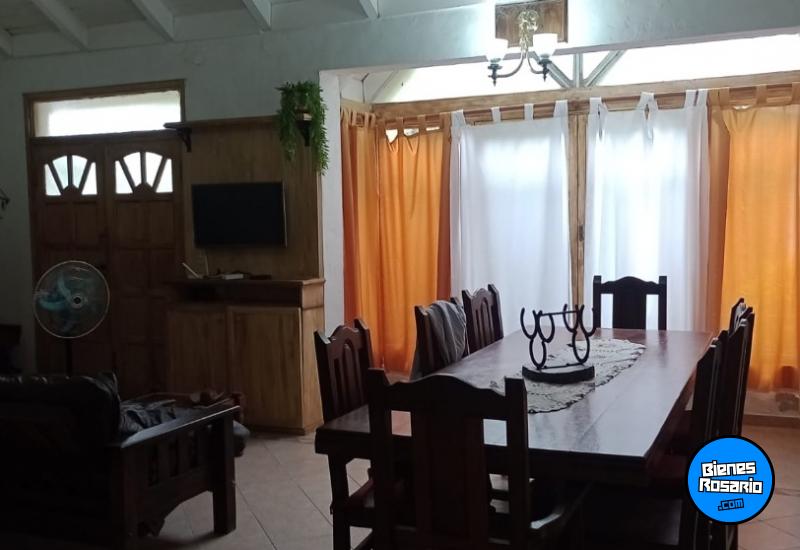 Casas - Rosario -  Alquiler