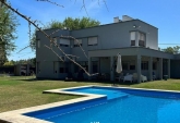 Casas - Funes - Venta