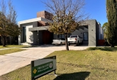 Casas - Funes - Venta